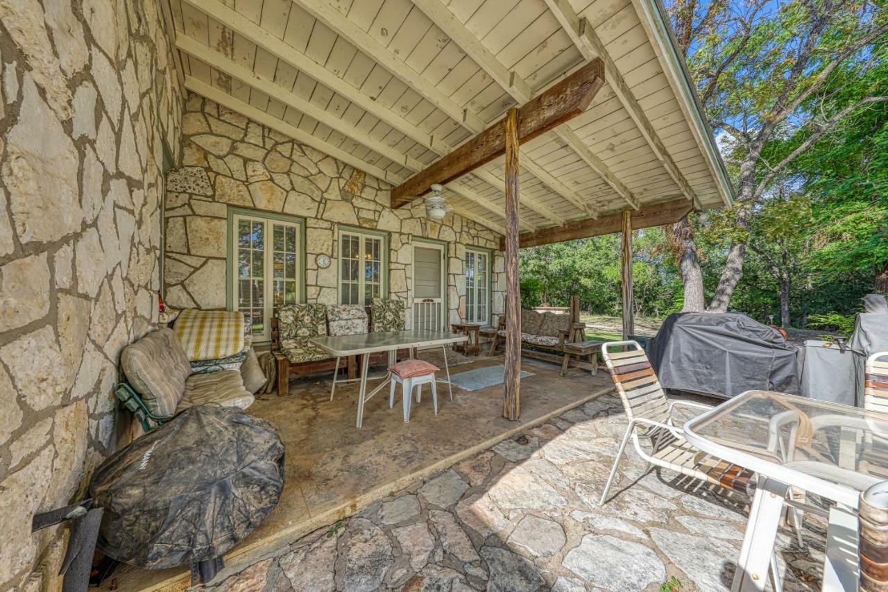 Bumblebee Lodge Ingram Exterior photo
